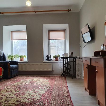 Authentic Apartment In The Centre Chisinau Luaran gambar